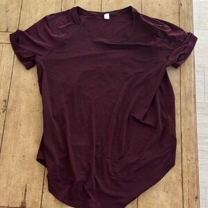 Lululemon burgandy top size 4..